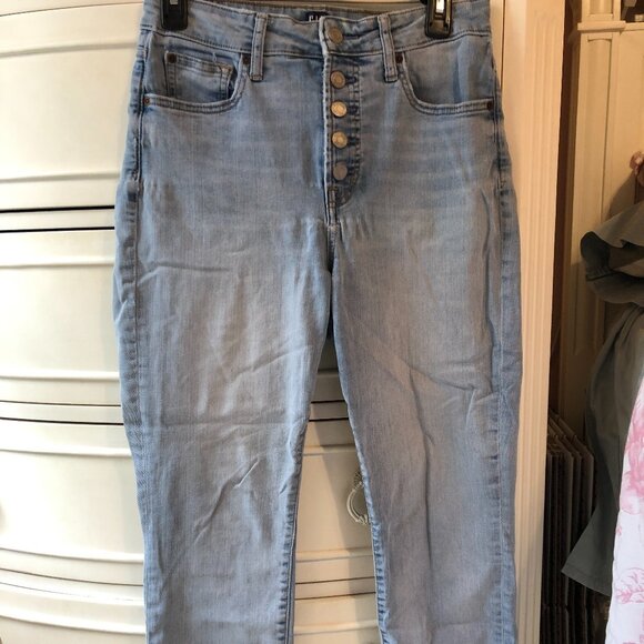Gap Denim Curvy True Skinny Button-Fly Light Wash Women’s Jeans - Size 29 - Picture 1 of 5